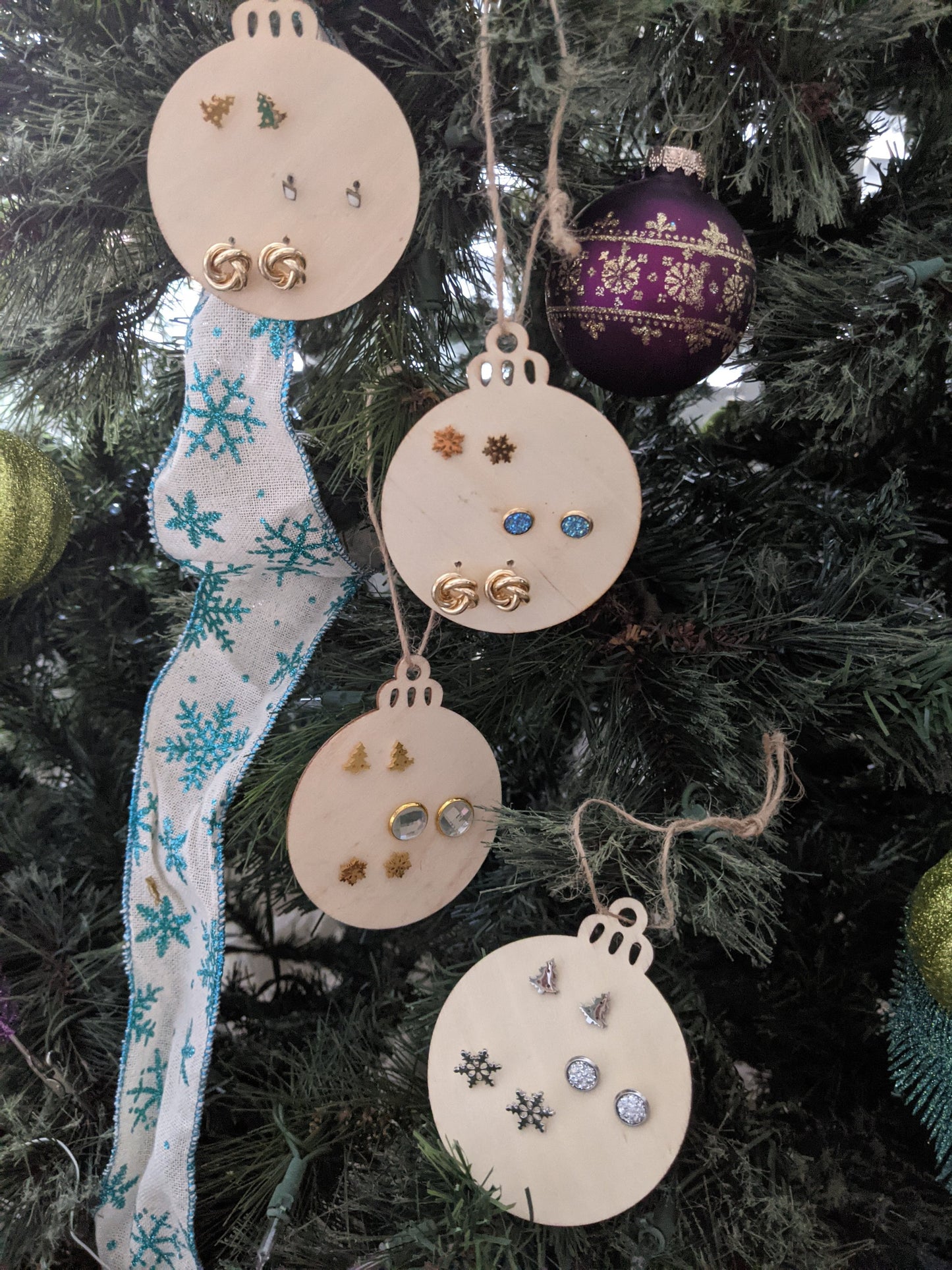 🎄 Holiday Stud Earring Trio - Wooden Christmas Ornament Gift Set